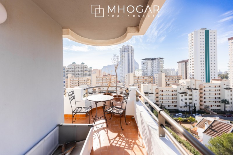 Apartamento con vistas al mar en venta, unicado a tan solo unos pasos de la Cala de La Calalga, Calpe! 